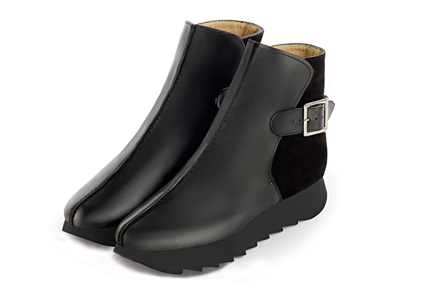 Satin black women's ankle boots with buckles at the back. Round toe. Low rubber soles. Front view - Florence KOOIJMAN